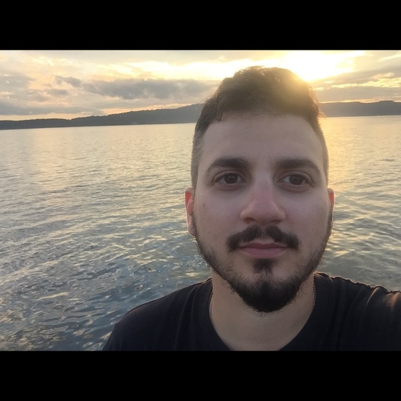 Meet your Posher, Nik - Picture 1 of 1